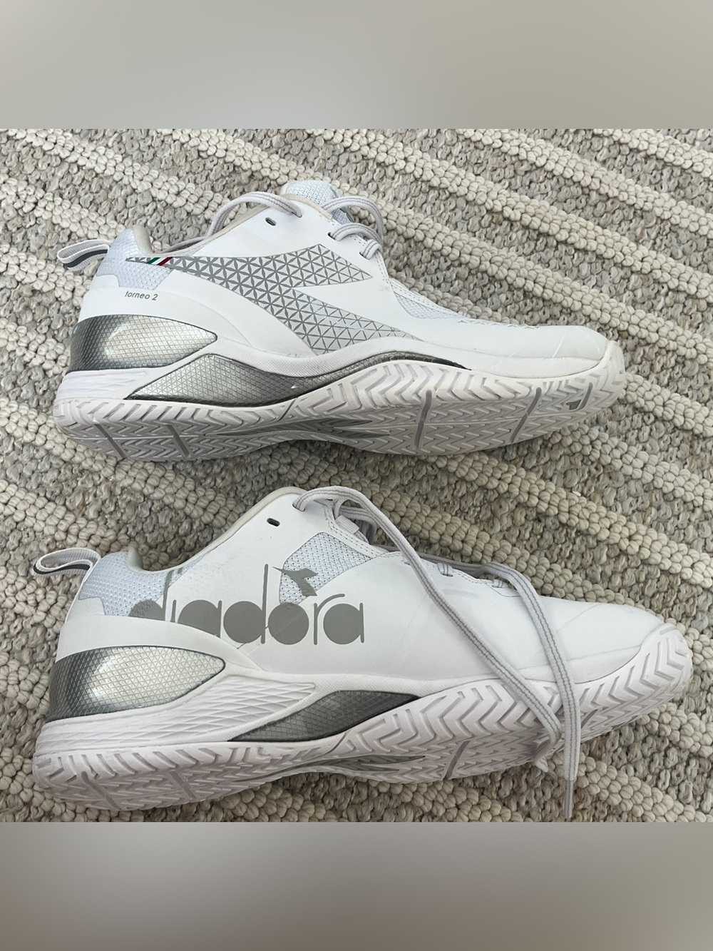 Women’s Diadora Blushield Torneo 2 size 8